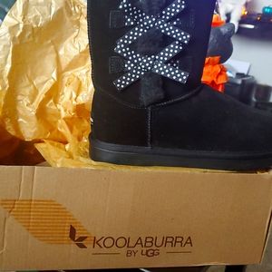 Koolaburra by Ugg Victoria Short Dots Big Girl Size 4